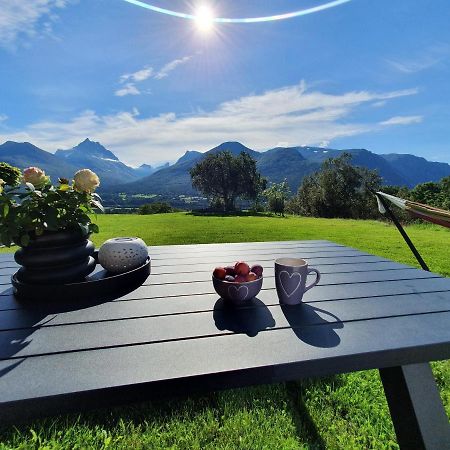 Romsdalseggen Lodge Isfjorden Luaran gambar