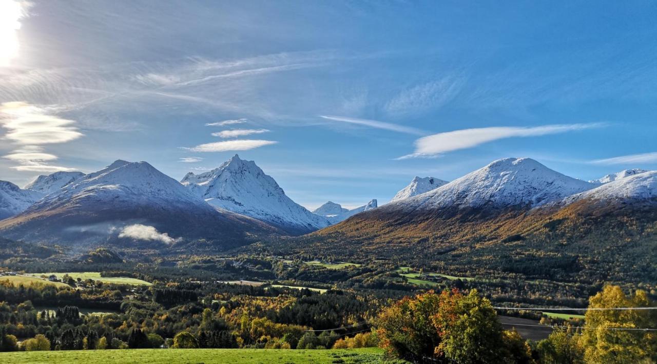 Romsdalseggen Lodge Isfjorden Luaran gambar