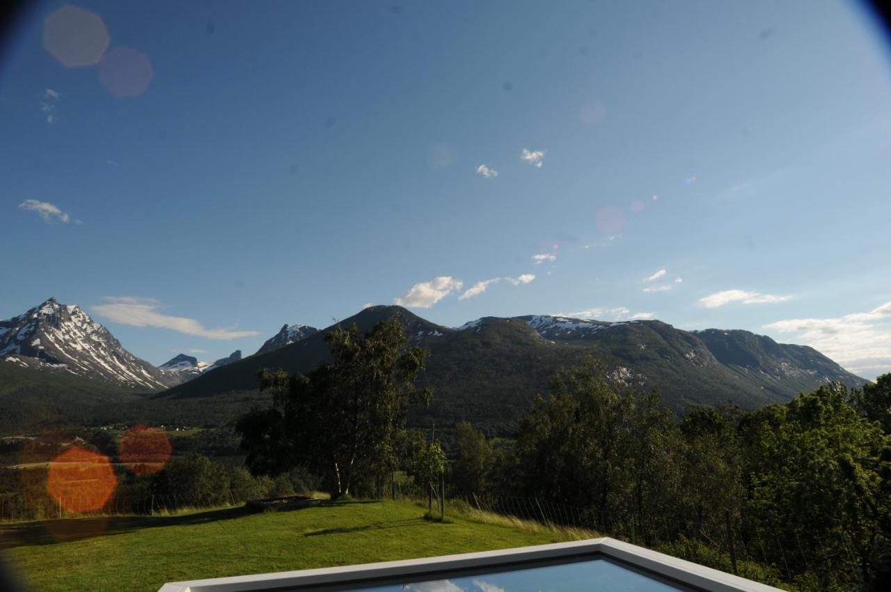 Romsdalseggen Lodge Isfjorden Luaran gambar