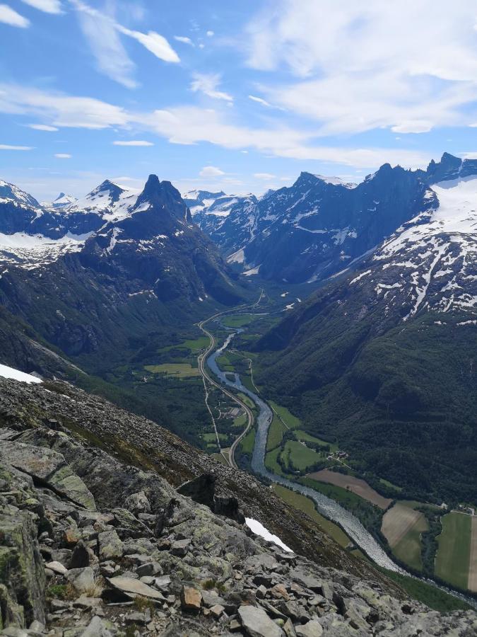 Romsdalseggen Lodge Isfjorden Luaran gambar