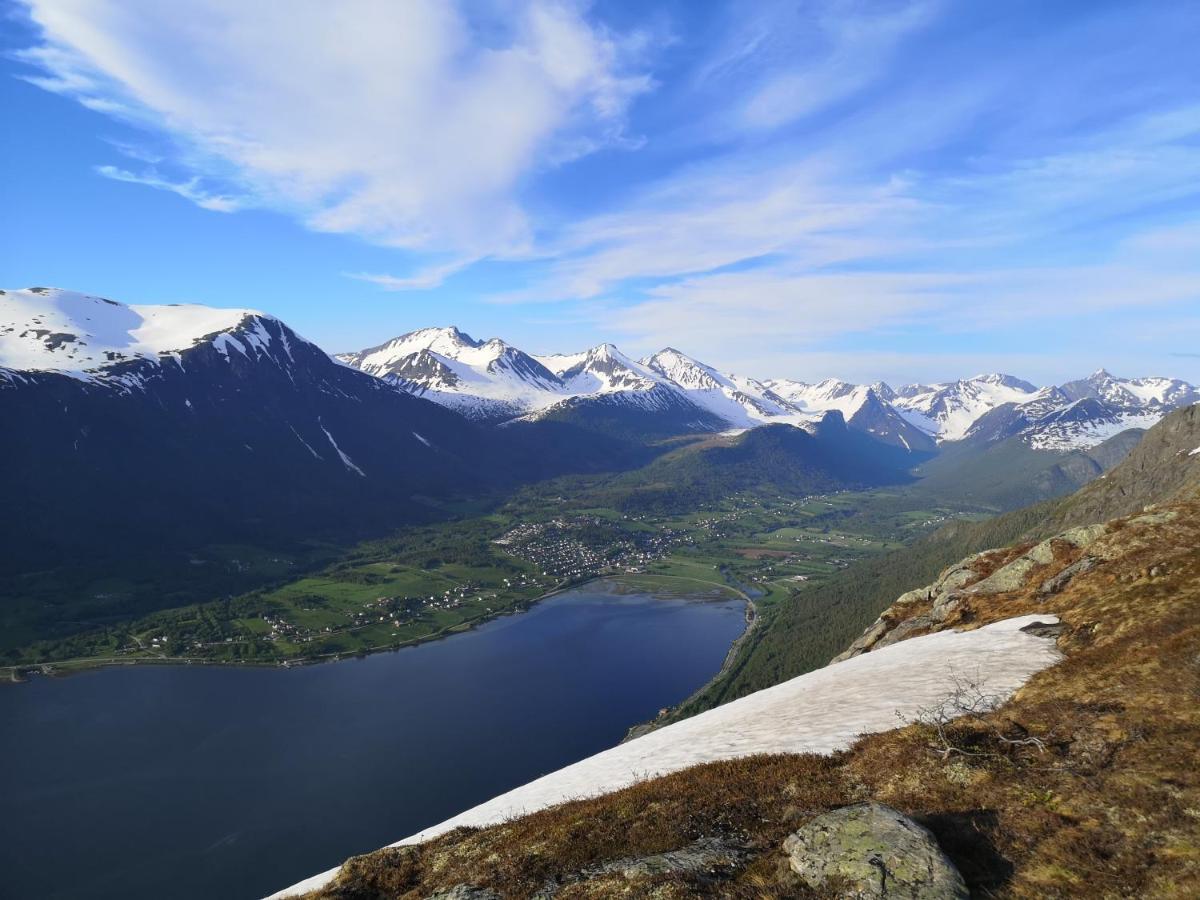 Romsdalseggen Lodge Isfjorden Luaran gambar